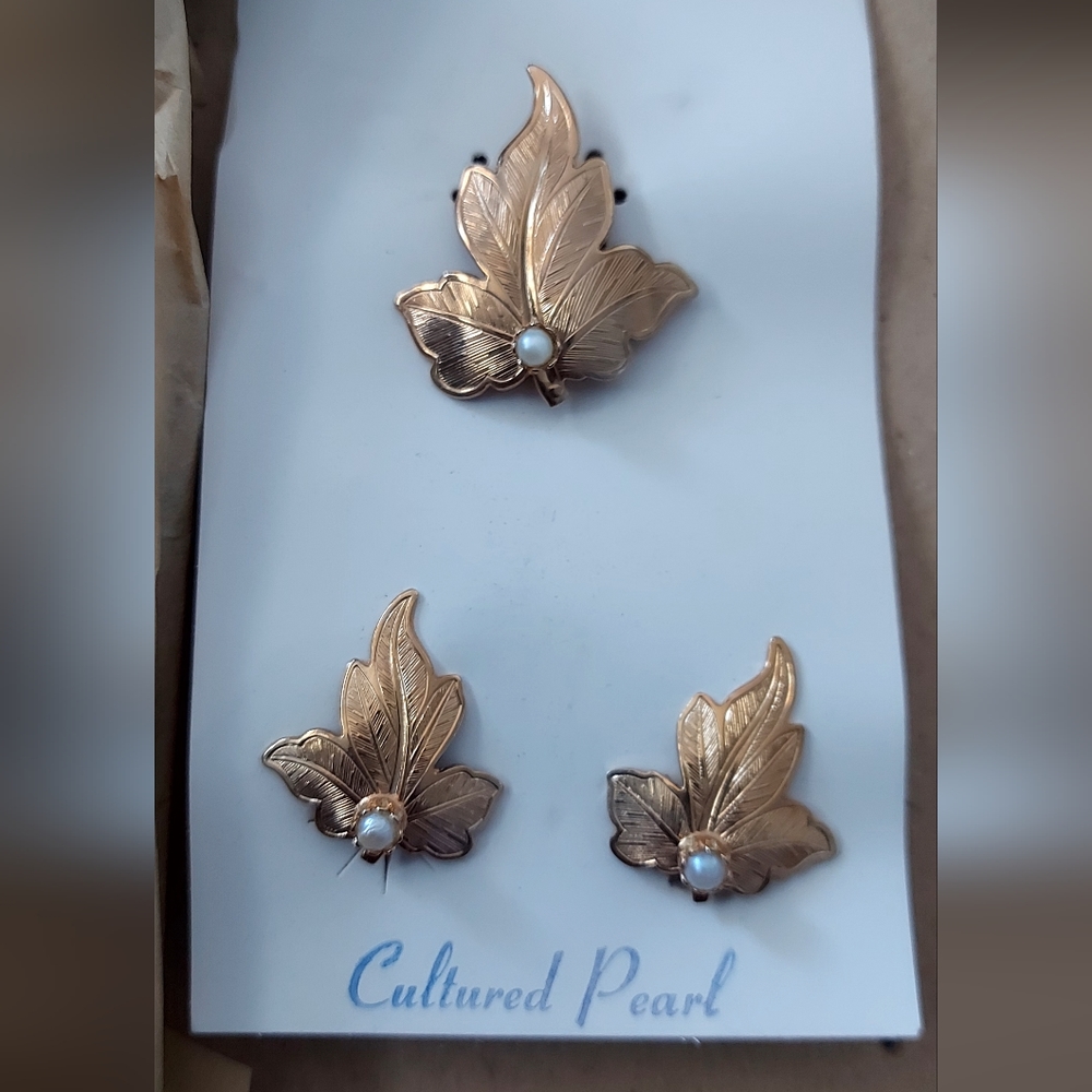 Vintage leaf design clip on earrings and brooch